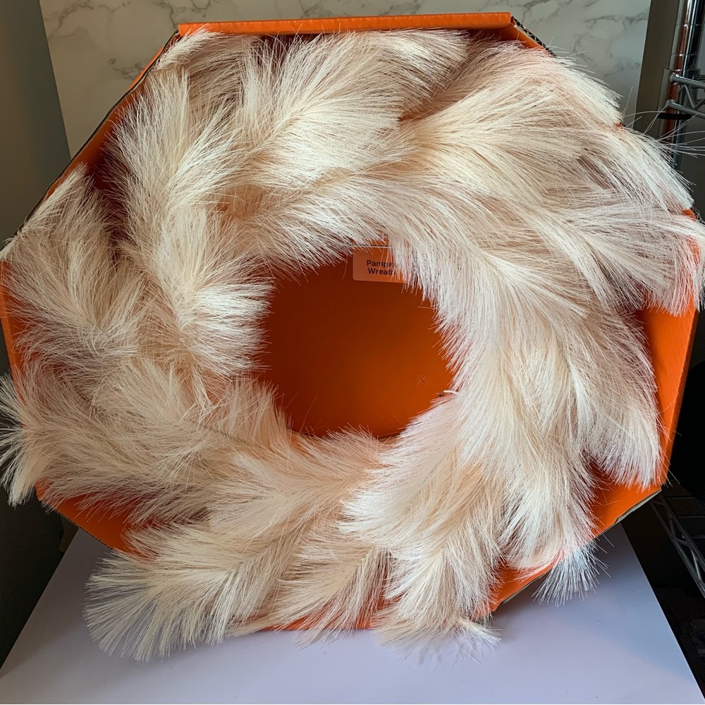 Pompas Fall Wreath - Beautiful for the clean girl aesthetic